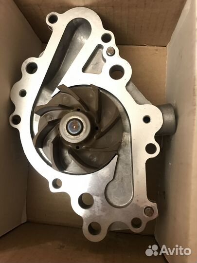 Помпа (насос водяной) 04892425аа