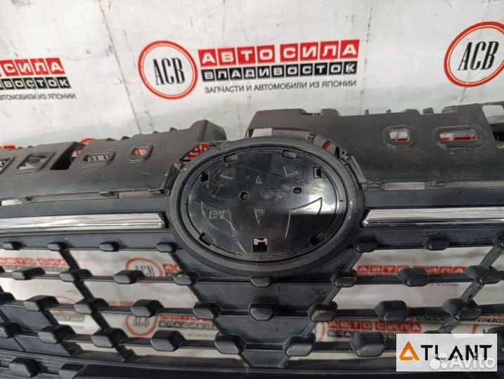 Решетка радиатора toyota sienta