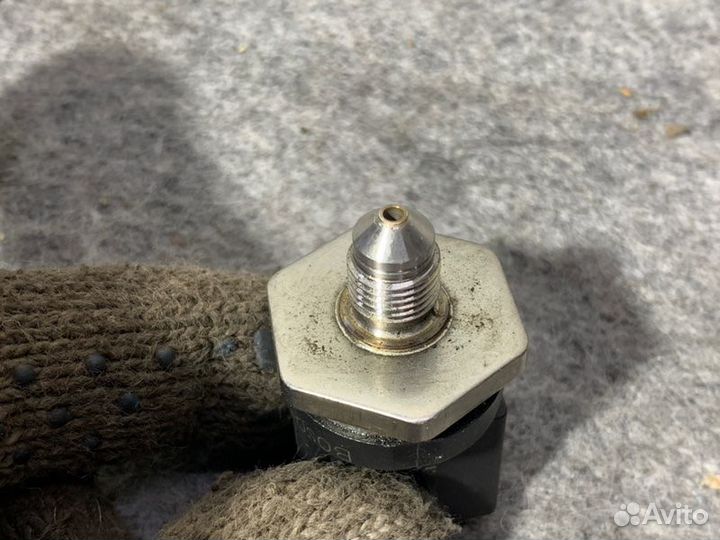 Датчик давления топлива Skoda Yeti 5L cdab