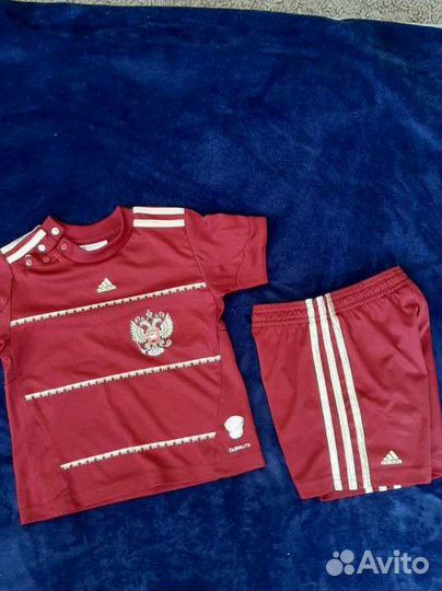 Спортивный костюм для маленького футболиста