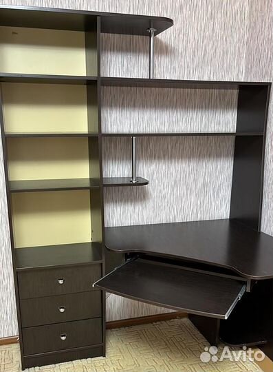 Компьютерный стол