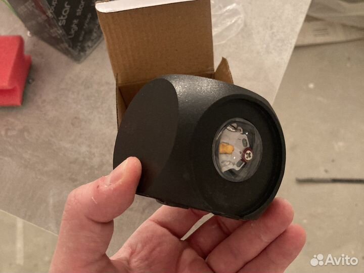 Настенный светодиодный светильник