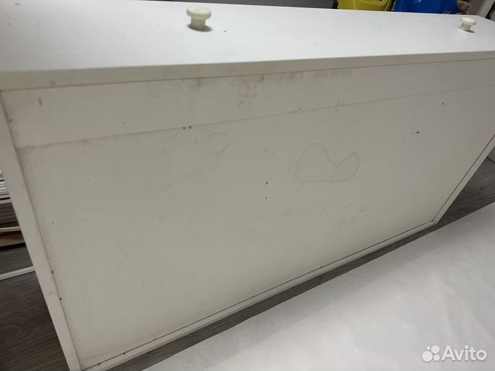 Детская кроватка с маятником