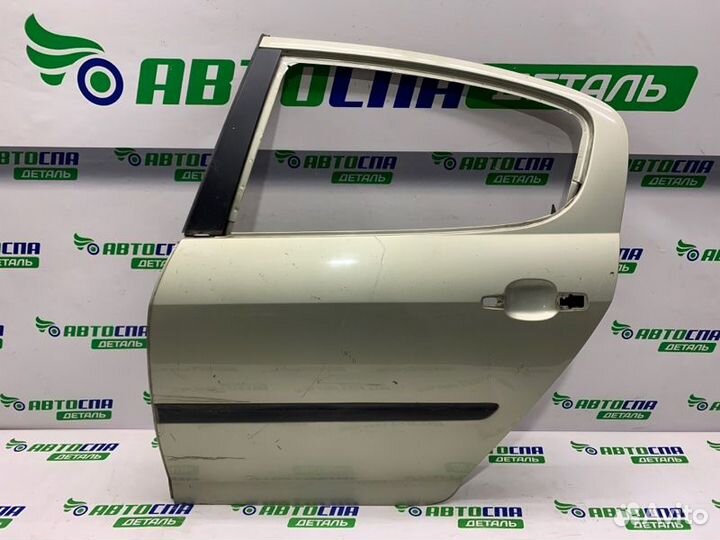 Дверь задняя левая Peugeot 407 седан бензин 2011