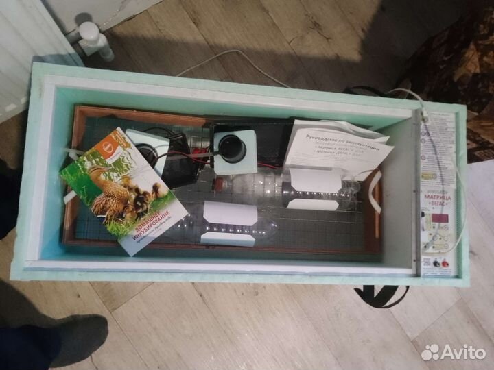 Автоматический инкубатор для 90яиц