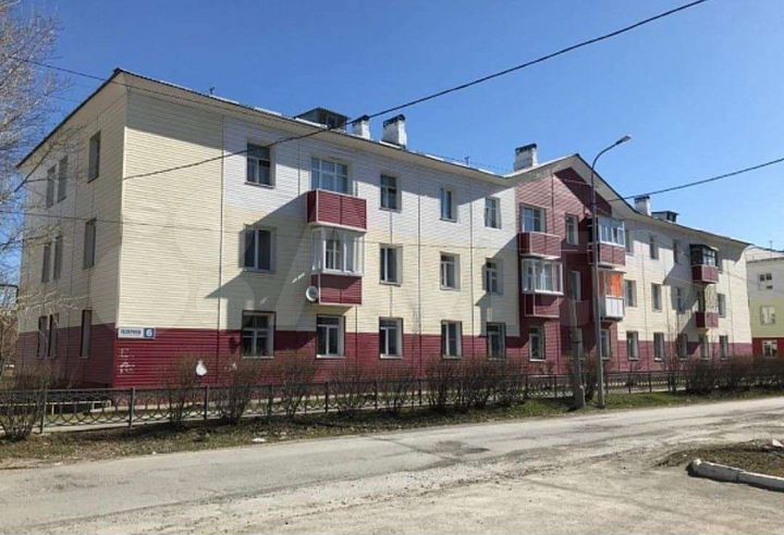2-к. квартира, 48 м², 1/3 эт.