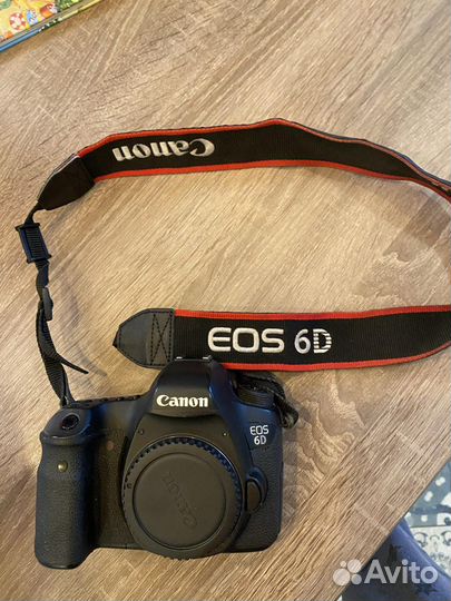 Зеркальный фотоаппарат Canon 6d