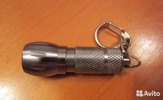 Фонарик-брелок. Металлический