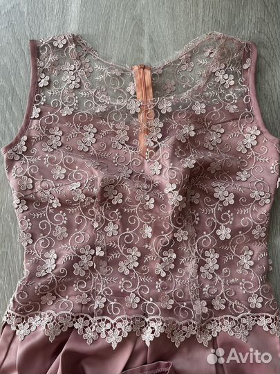 Платье вечернее