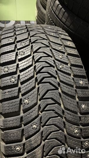 Michelin X-Ice North 3 235/45 R19 99H