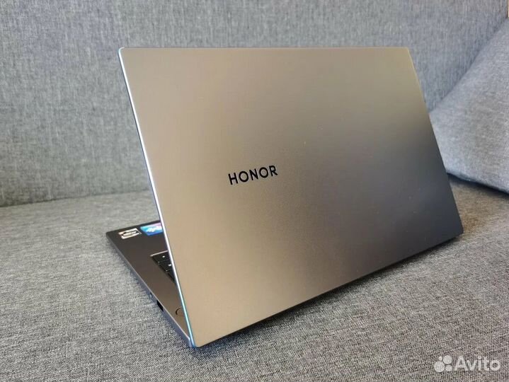 Ноутбук Honor Magicbook 16 AMD 5600 144Hz