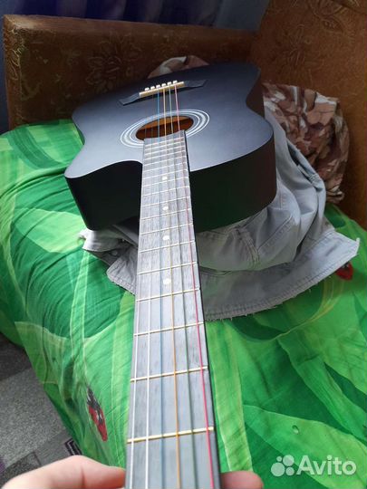 Акустическая гитара