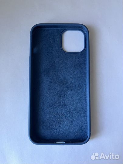 Чехол на iPhone 13