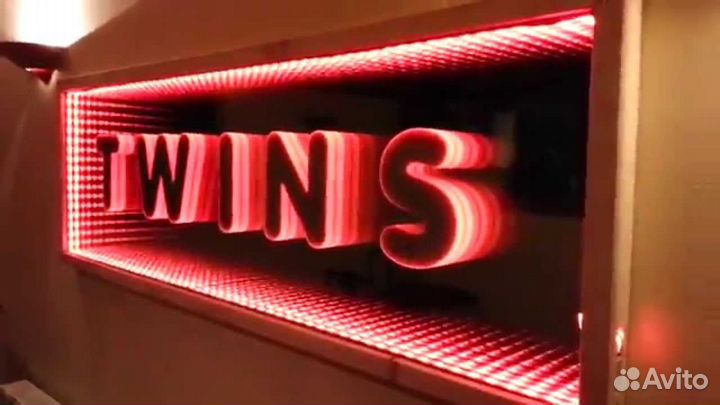 Мебель с бесконечным эффектом