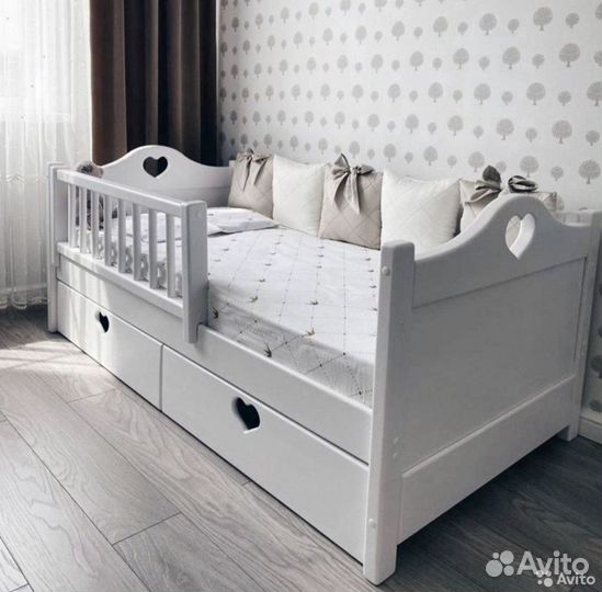 Детская кровать от 2 лет с бортиками