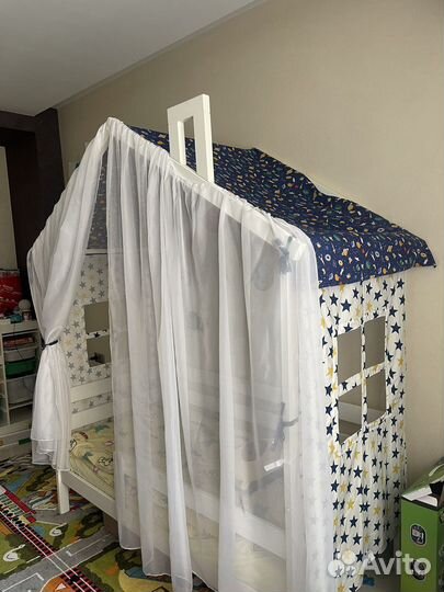 Кровать-домик детская