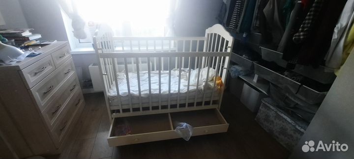 Детская кроватка