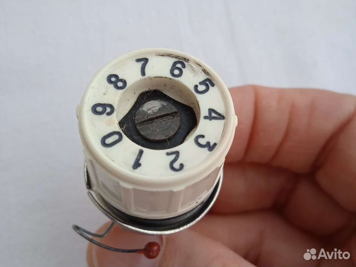 Приставка зиг-заг кнопки пластик крючки для одежды