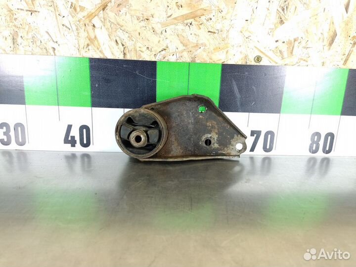 Опора двигателя левая Vaz 2114