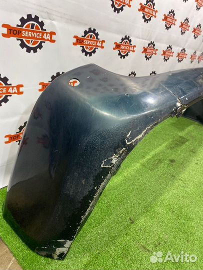 Бампер задний Toyota Granvia KCH16W 1KZ-TE 1996