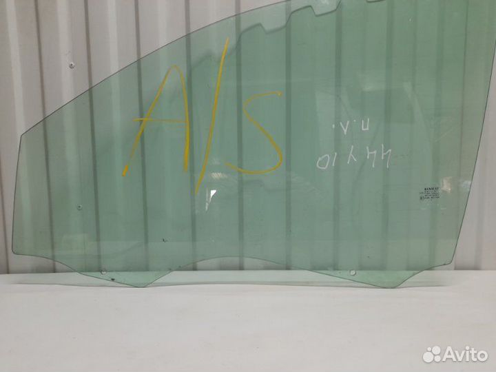 Стекло двери передней левой Renault Megane 2