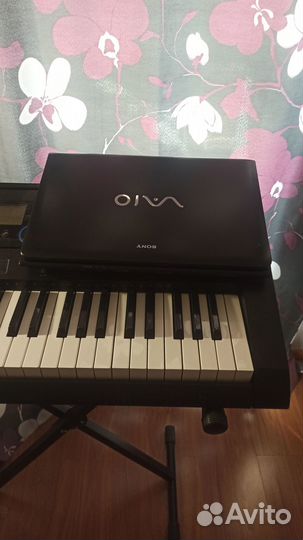 Ноутбук Sony Vaio 2012 год