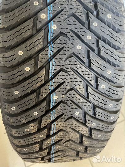 Nokian Tyres Hakkapeliitta 8 SUV 285/65 R17 116T