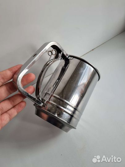 Кружка-сито для просеивания муки