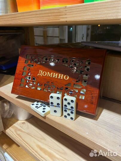 Шикарное домино в подарочном кейс (новое)