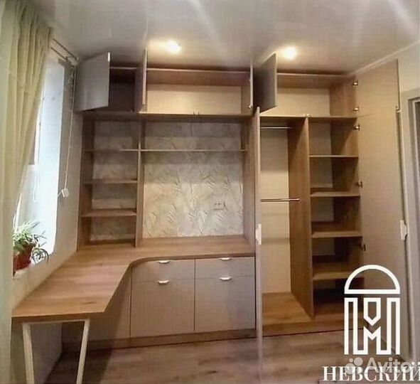 Письменные столы под окно