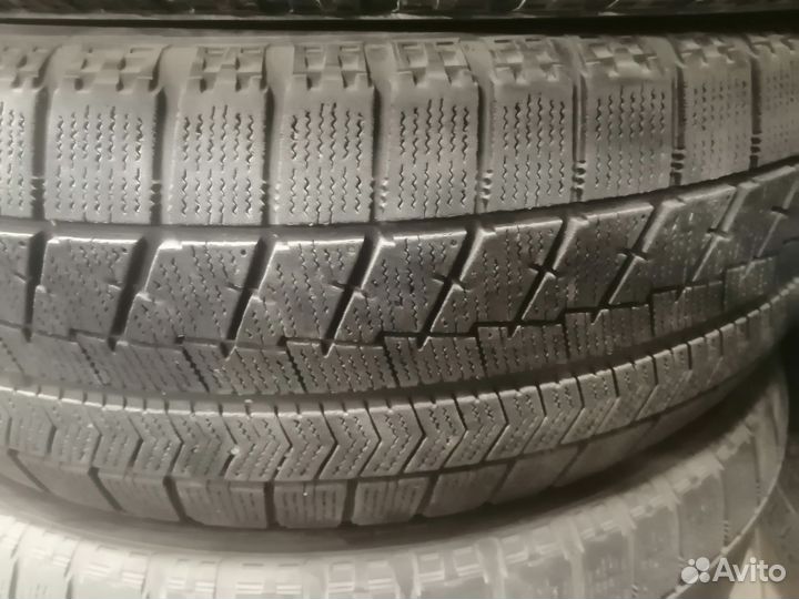 Bridgestone Blizzak VRX 225/60 R18 100S