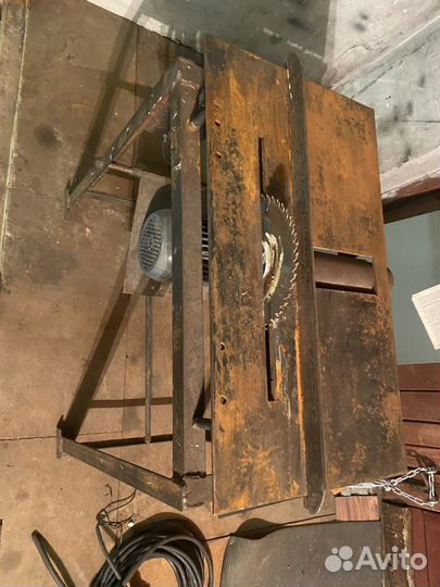 Станок для роспуска досок