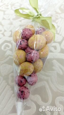 Конфеты драже орехи и ягоды в натуральном шоколаде