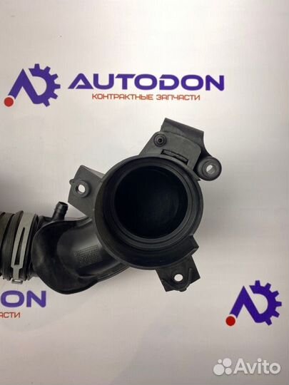 Резонатор воздушного фильтра с патрубок Mercedes C