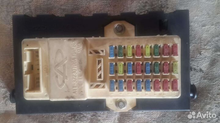 Блок комфорта предохранителей Chery Amulet A15