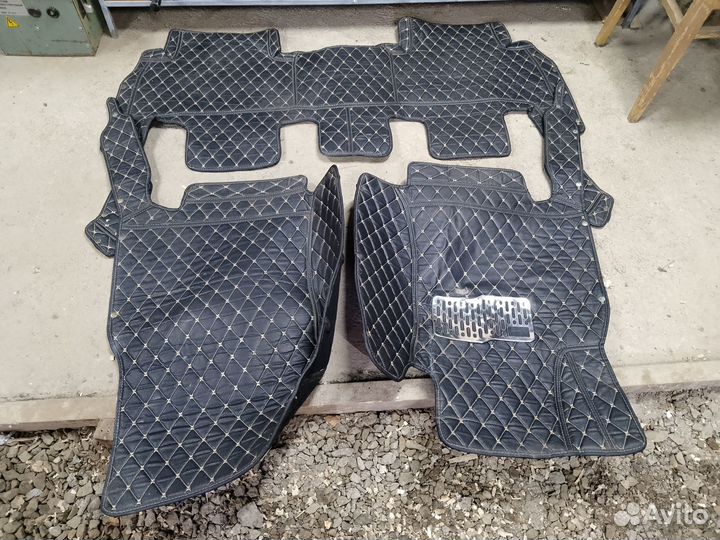 Продам 3д коврики для автомобиля Лексус LX570