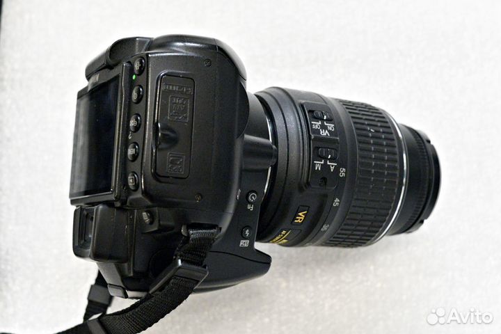 Nikon D5000 + Kit 18-55mm