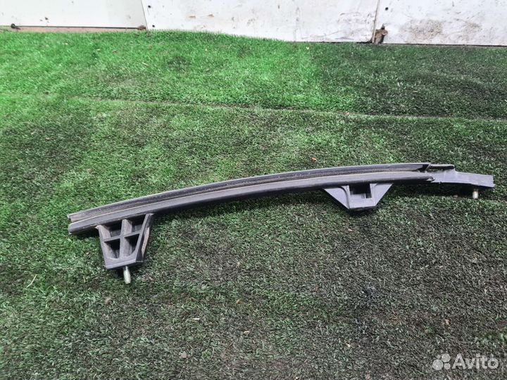 Направляющая стекла задняя правая Kia ceed 2