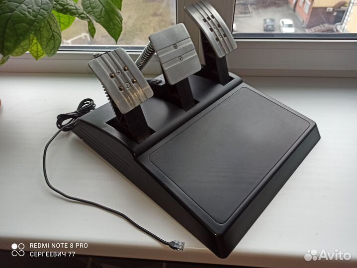 Игровой руль thrustmaster t300
