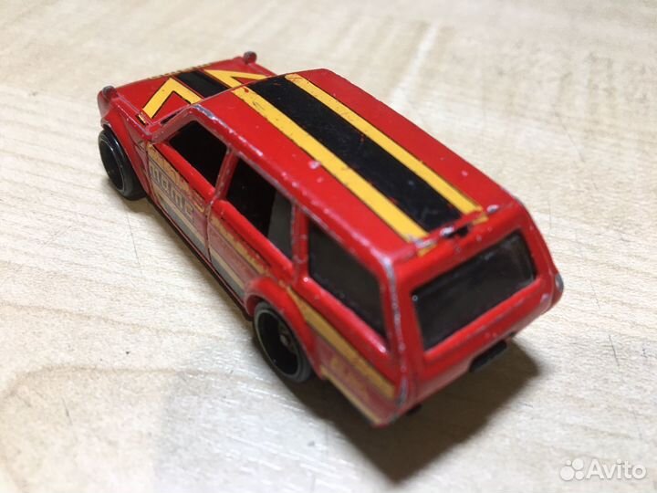 Машинка хот вилс