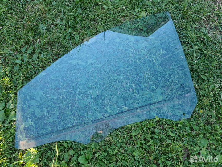 Стекло переднее заднее левое Hyundai matrix