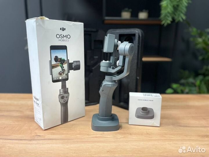 Стабилизатор для смартфона DJI Osmo Mobile 2