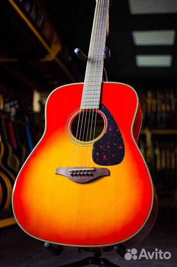 Акустическая гитара Yamaha Fg-820 (новая)