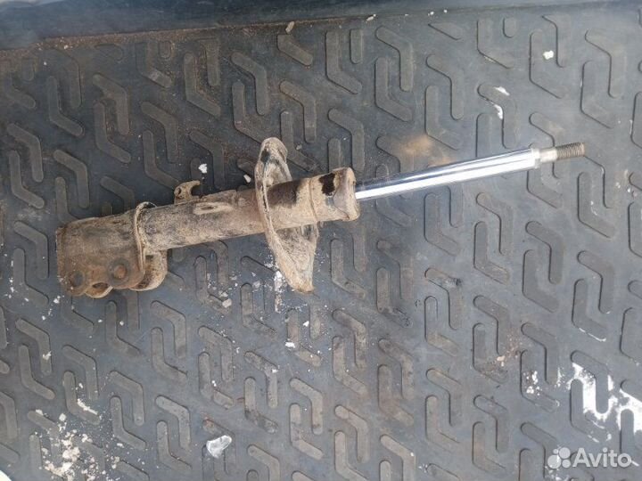 Амортизатор передний правый Lifan Solano 620