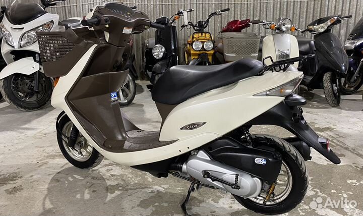 Скутер Dio Cesta 4-х тактный. 49 куб. см. Япония