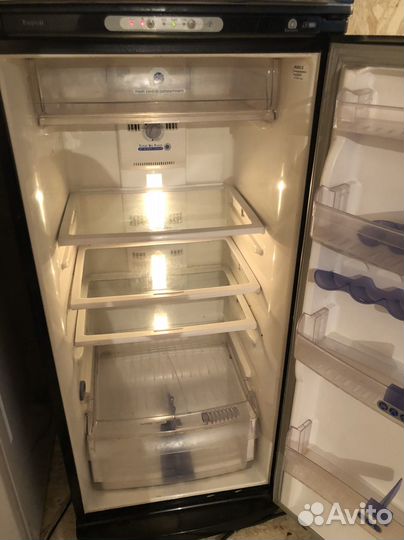 Холодильник whirlpool