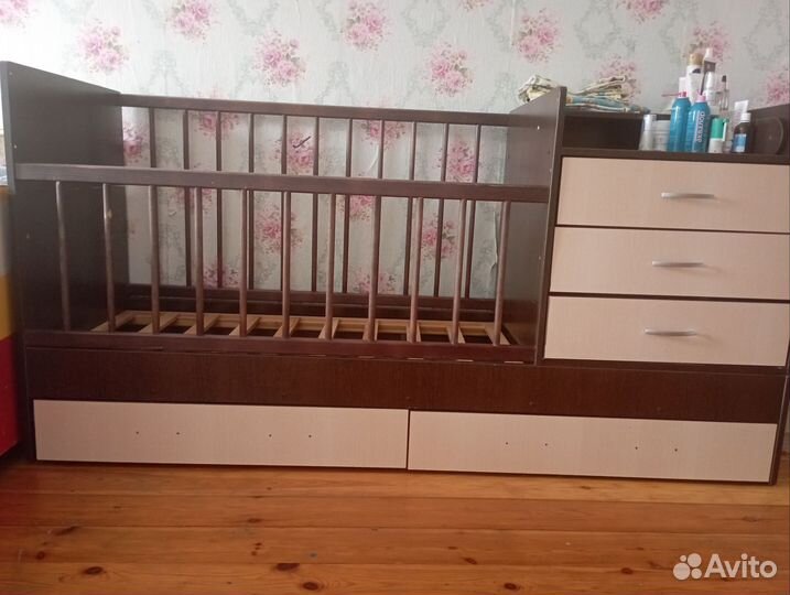 Детская кроватка