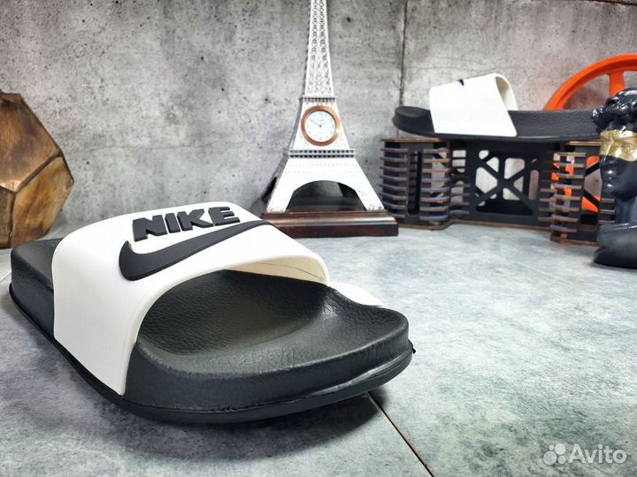 Мужские шлепки Nike