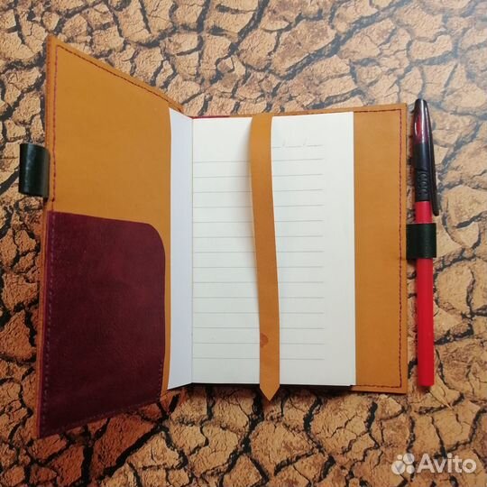 Обложка для ежедневника из кожи