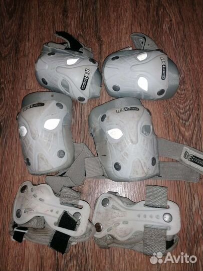 Роликовые коньки